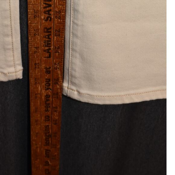 Tommy Bahama Women's 8/27 Khaki Mid Rise Crop Mini Boot Indigo Palms Pants - Picture 8 of 8